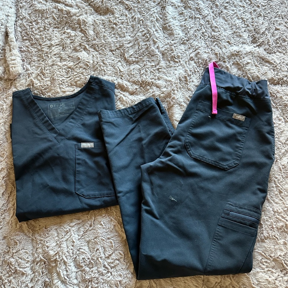 Figs Black Women's Scrub Set with Pink Accent